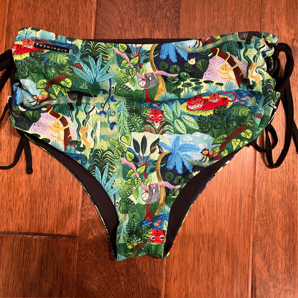 Push and Pole “In The Jungle” Lace Up High Waisted Shorts size XL